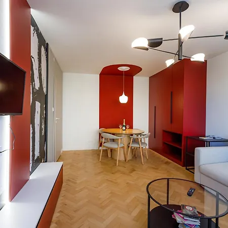 Апартаменти Ruby Corner - Quiet Near & Centre *